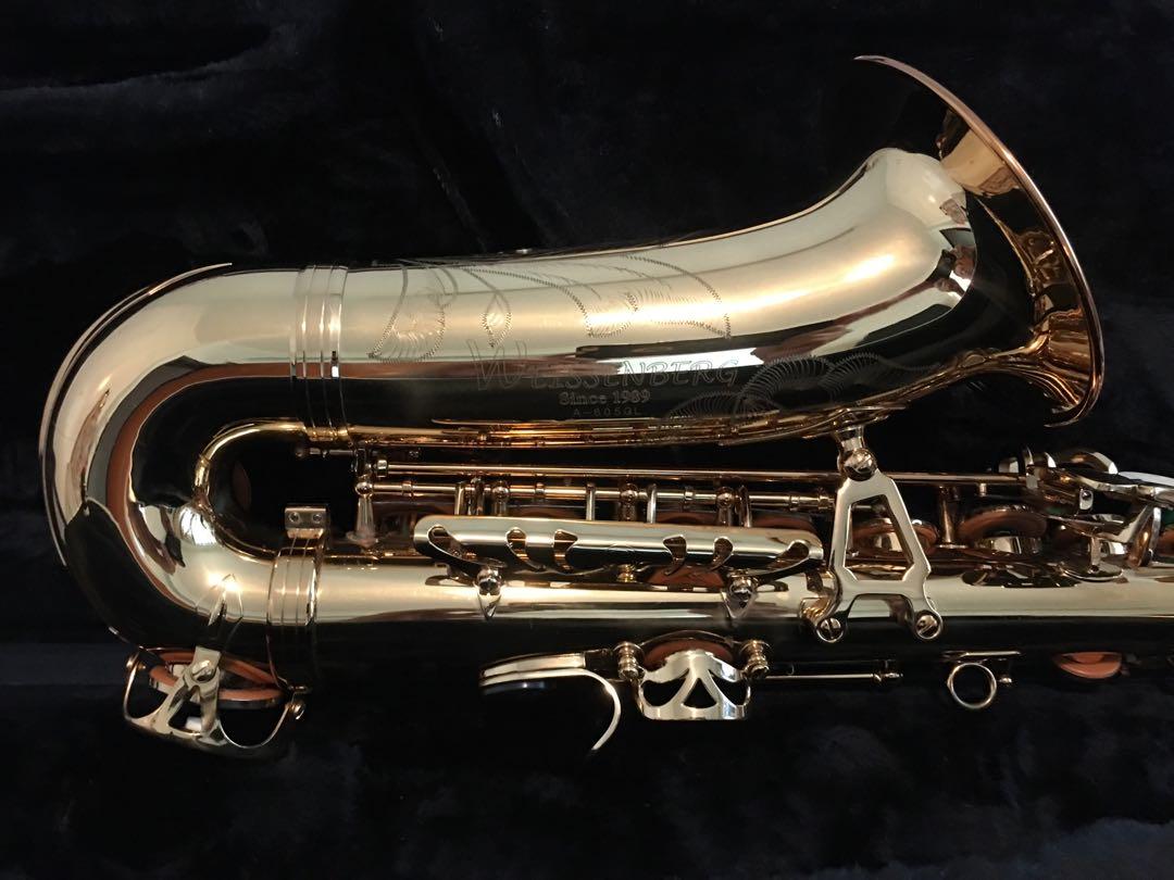 Saxophone WEISSENBERG A605GL used 少用, 興趣及遊戲, 音樂樂器 & 配件, 樂器 Carousell