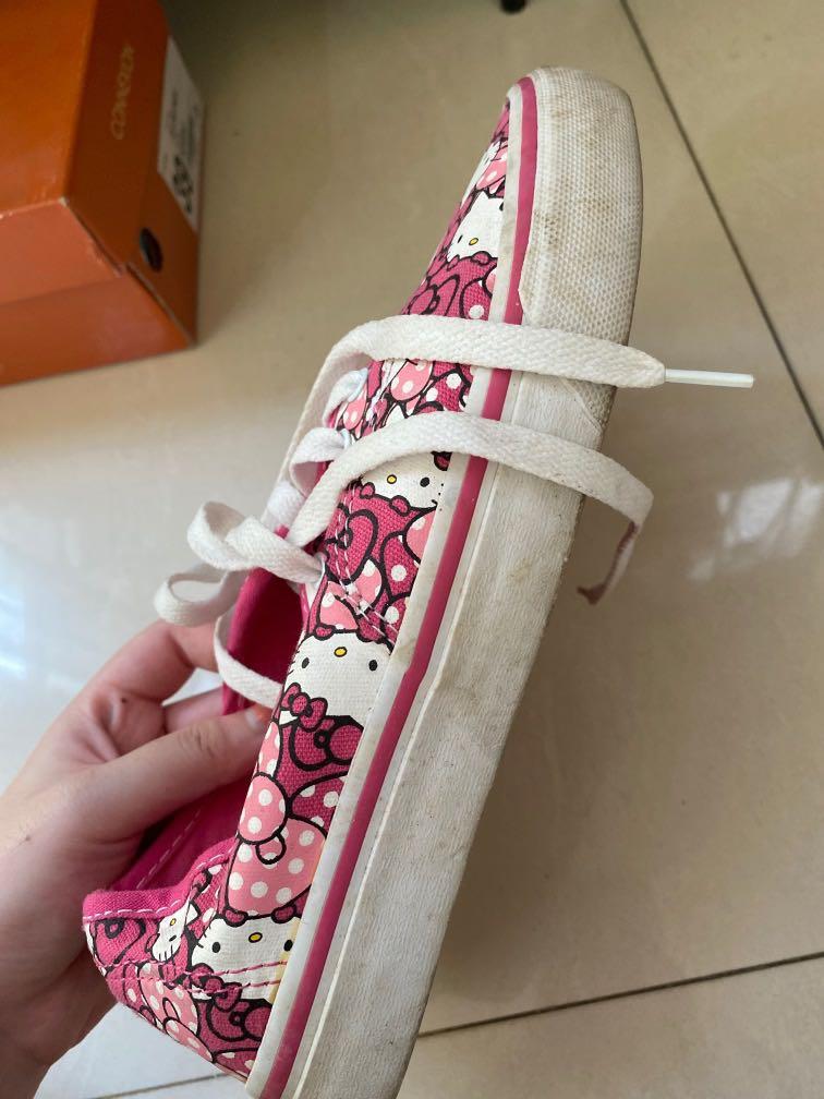 Jaket vans store hello kitty