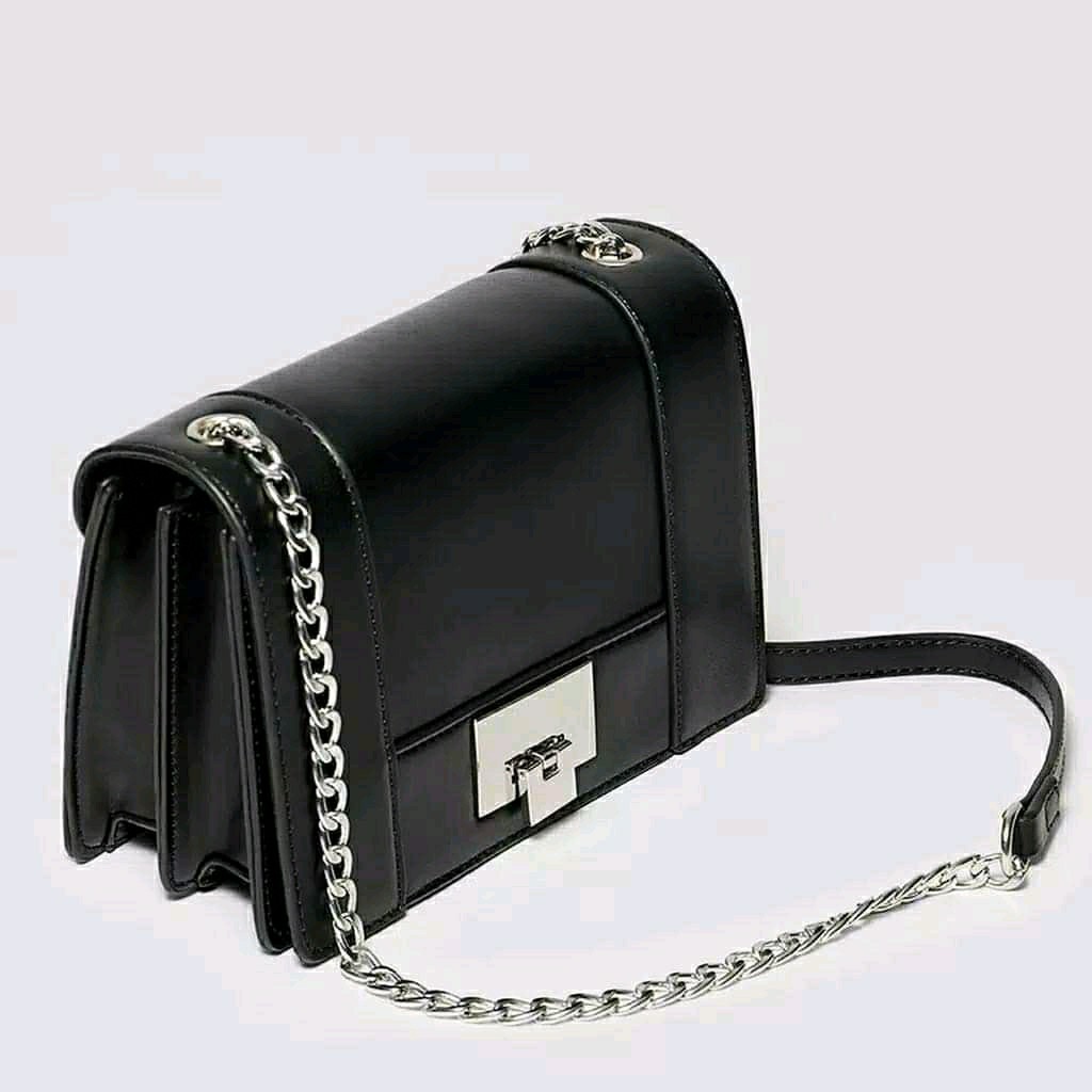 Sling bag stradivarius original preloved Fesyen Wanita Tas