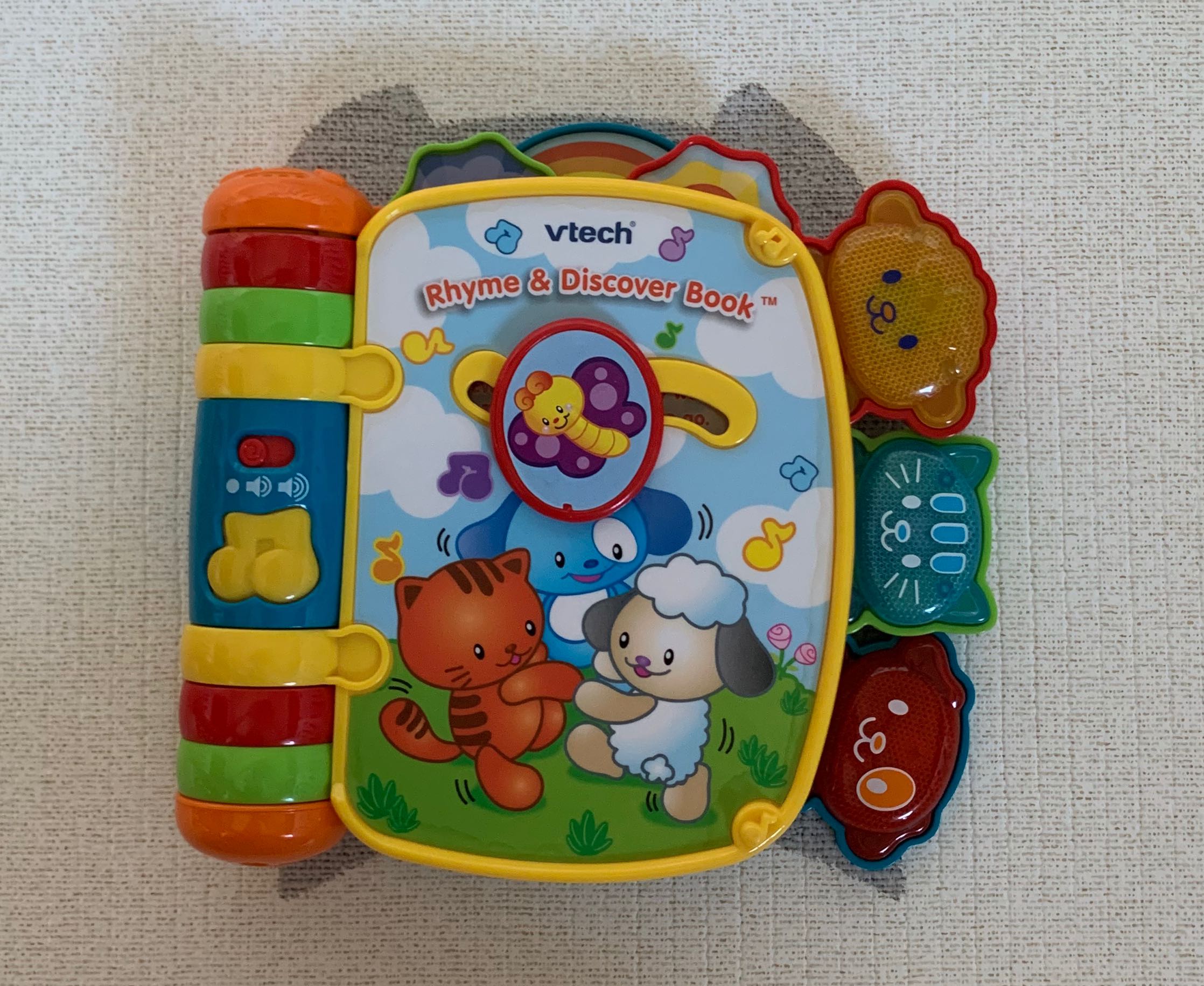 Vtech Rhyme & Discover Book, Hobbies & Toys, Books & Magazines