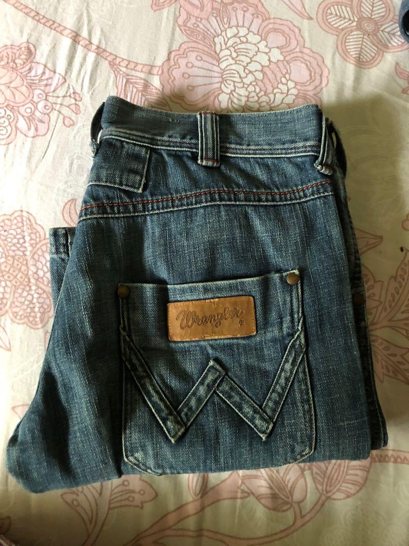 who sells wrangler jeans