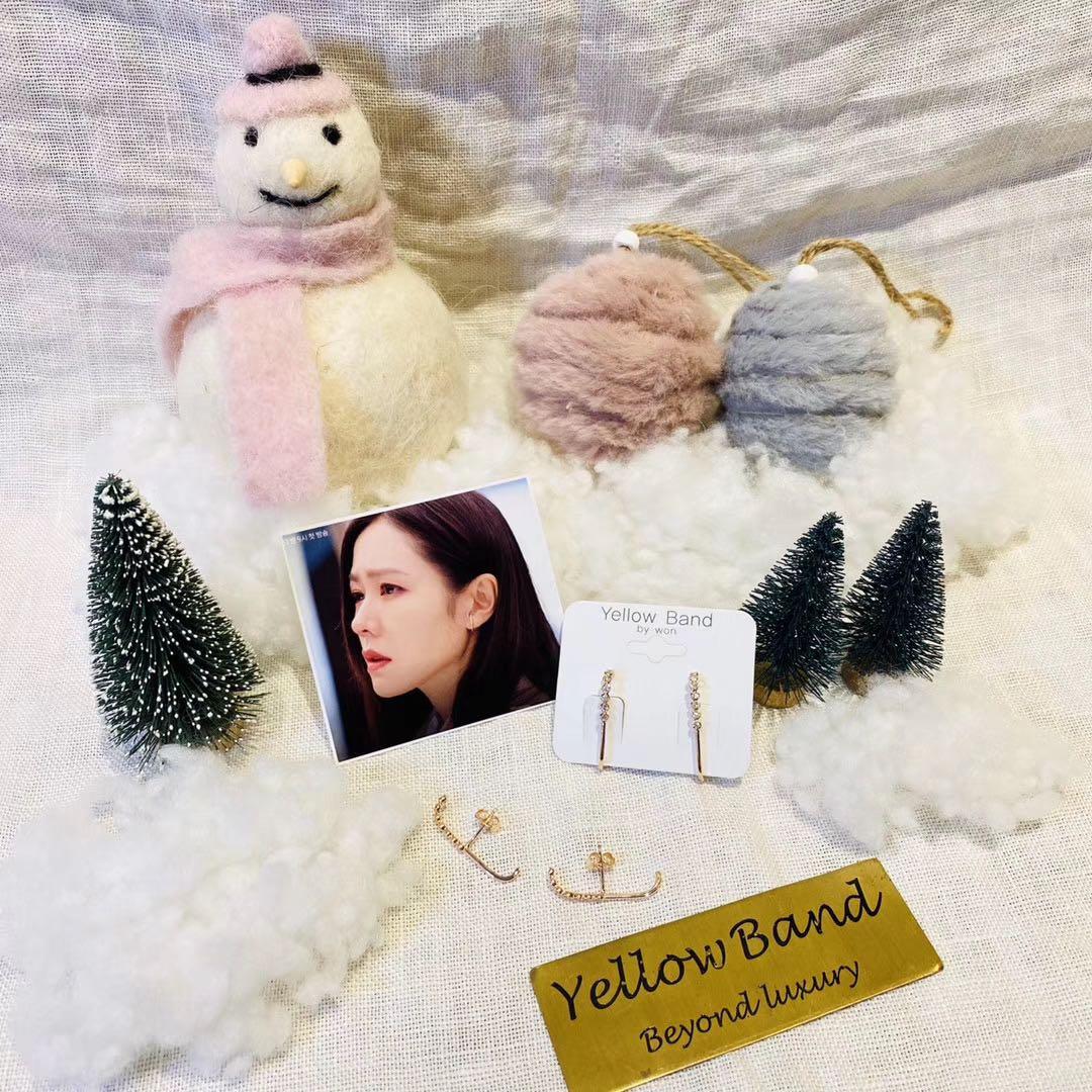 韓國飾物 Yellow Band Earrings 愛的迫降 水晶耳扣耳環, 預購 - Carousell