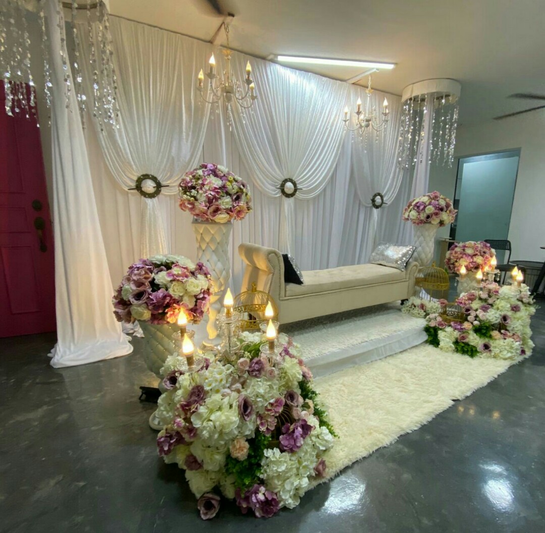 12 Feet Pelamin Dais Hobbies Toys Stationery Craft Occasions Party Supplies On Carousell