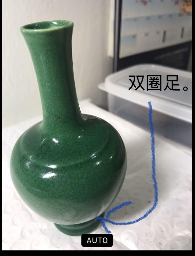 清朝康熙年制、郎窑瓷 绿釉單色小天球瓶【清、郎窑绿瓷器的特点—-收藏界认可它是一种独特无款官窑器。】11cm -孔雀绿釉瓷器的稀缺与价值多少