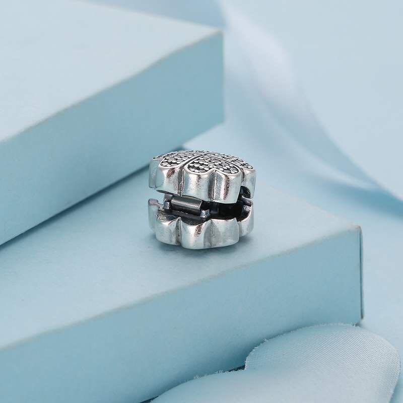 Bnis Pandora Petals of Love Clip 791805CZ