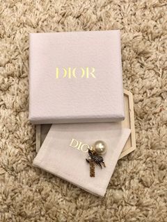 (Category: ) located in . Submitted by weekend_vibes (Listing ID 1016925423, Image 1). Description: .