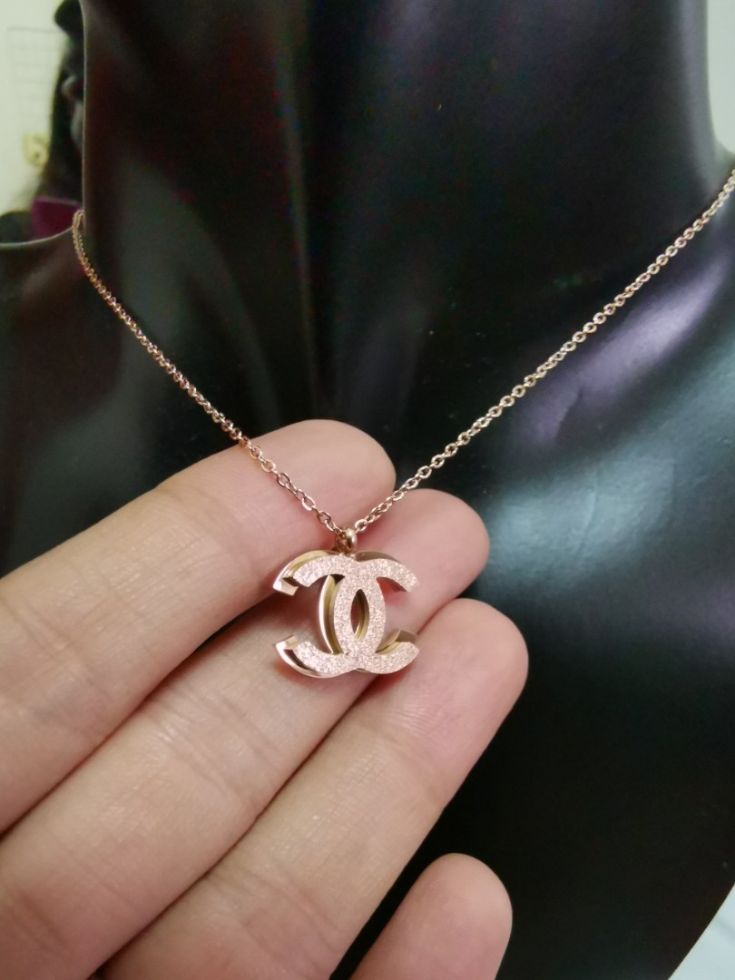 Chanel Inspired Rose Gold Stainless Steel Necklace(Ready Stock) (3free pos)