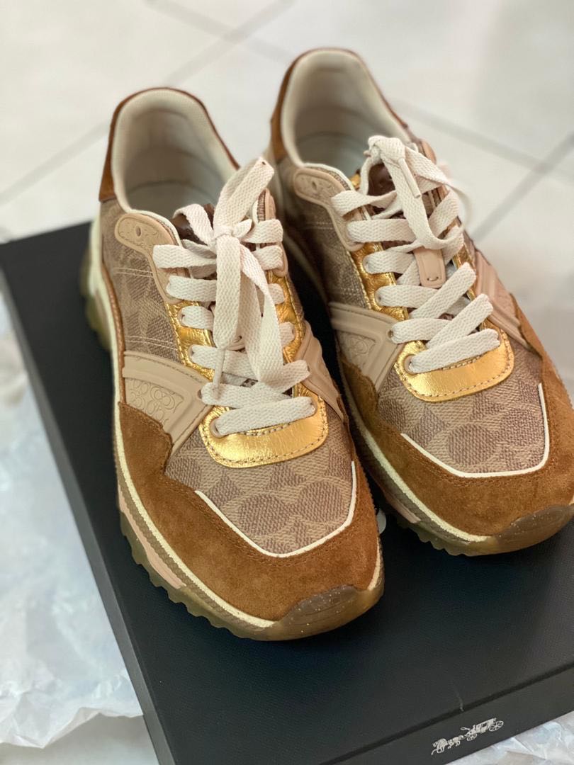 C143 clearance signature runner