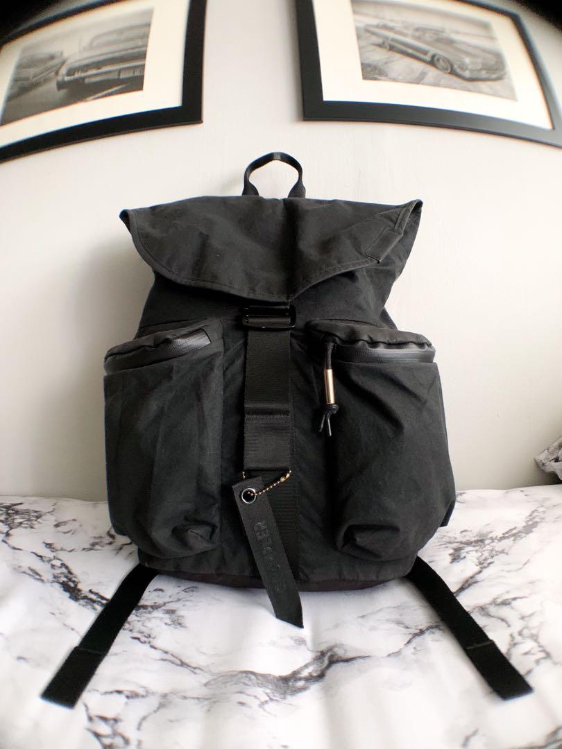Crumpler extrovert backpack clearance