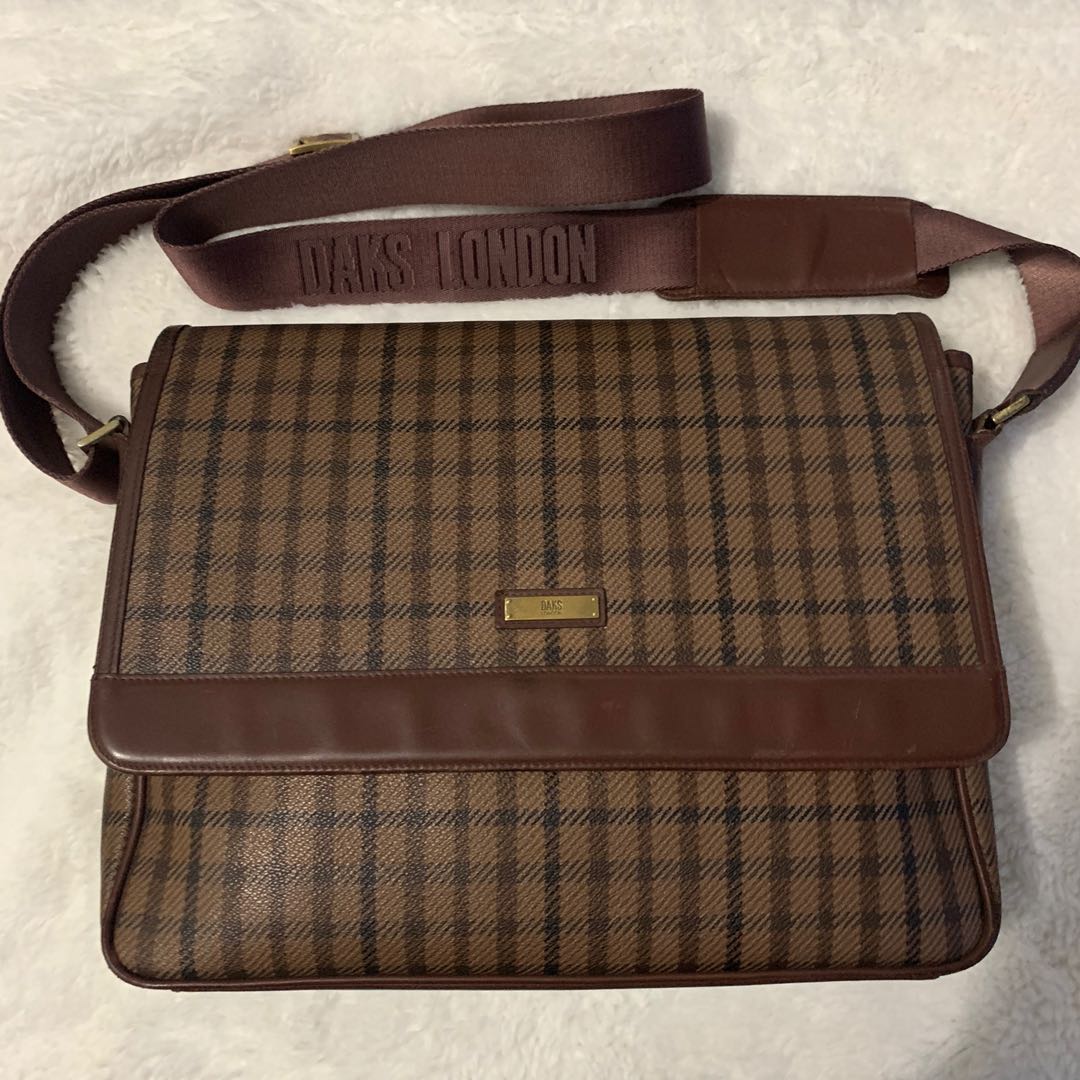 daks messenger bag