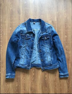 (Category: ) located in . Submitted by misstch (Listing ID 1016939694, Image 1). Description: .