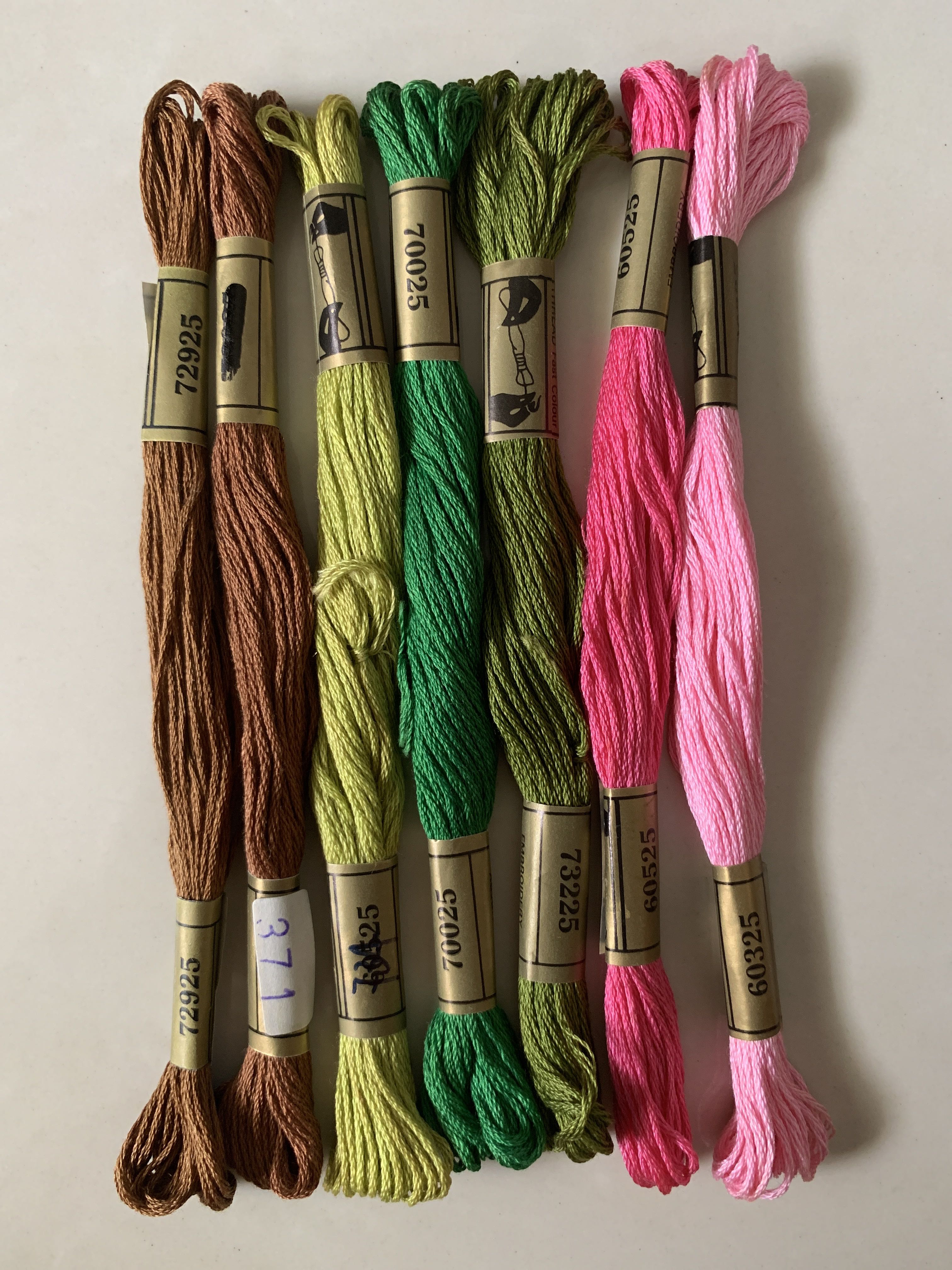 Embroidery Thread, Hobbies & Toys, Stationery & Craft, Craft Supplies