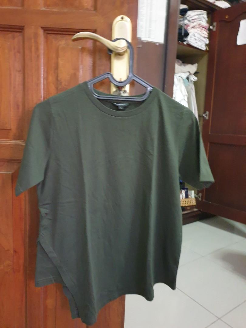 Kaos Polos warna hijau botol, Fesyen Wanita, Pakaian Wanita, Atasan di