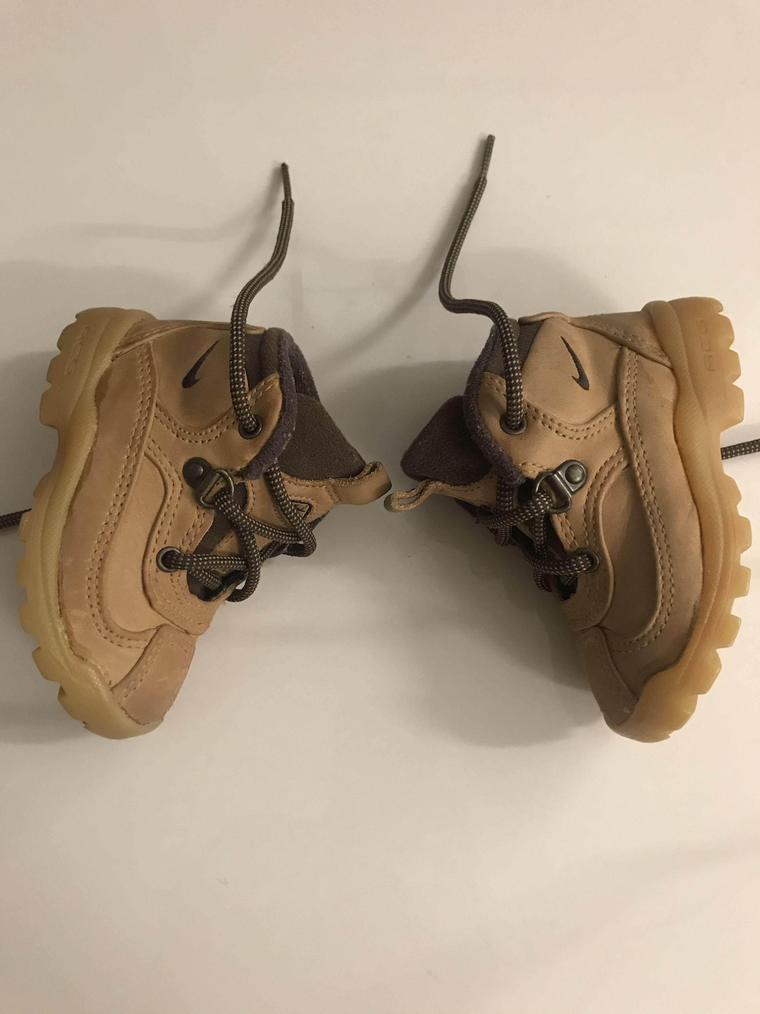 Nike ACG Boot Baby Shoes, Babies & Kids, Babies & Kids Fashion on Carousell