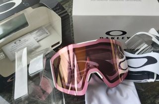 （分類：）位於 。 由 snowboardfans 提交（商品編號 1017008549，圖片 1）。簡介： 。