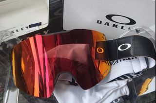 （分類：）位於 。 由 snowboardfans 提交（商品編號 1017010081，圖片 1）。簡介： 。