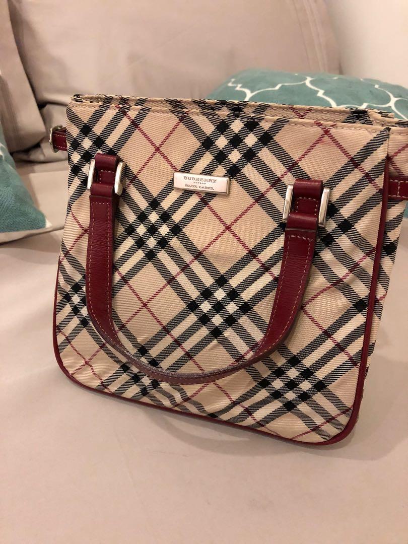 Preloved burberry handbag 100% ORIGINAL (Category: Luxury Bags & Wallets) located in Manila. Submitted by coolwhale.db3248 (Listing ID 1016949608, Image 1). Description: Well used Excellent condition Burberry mini hand bag No stain No flaw .