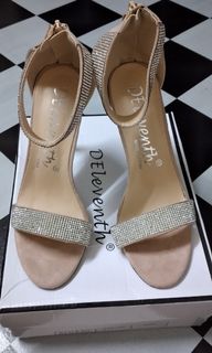 (Category: ) located in . Submitted by 88_boutique (Listing ID 1016948033, Image 1). Description: .