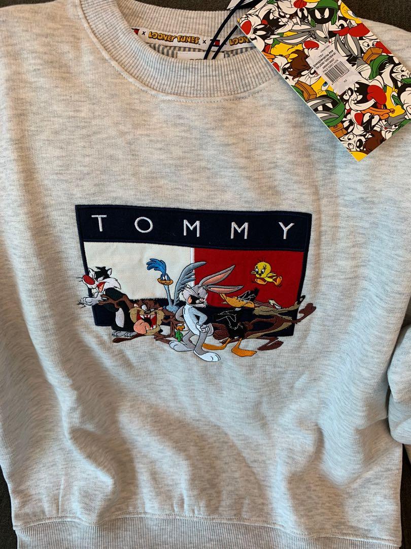 Tommy Hilfiger Looney tunes sweatshirt, Women's Fashion, Tops 