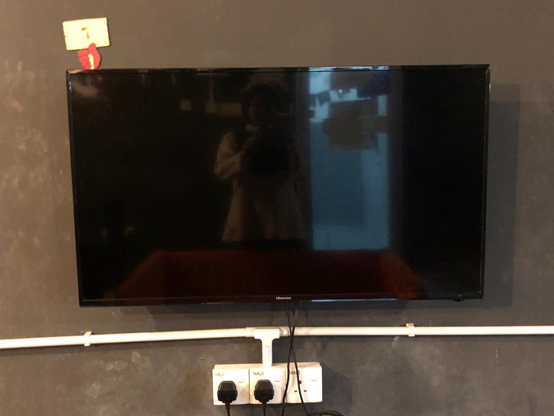 tv hd hiansen 40 inci