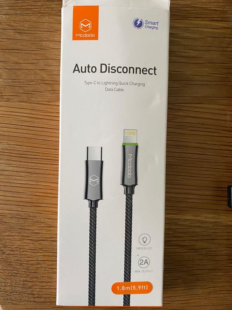 Type C Lightning Quick Charging Data Cable (Category: Chargers & Cables) located in Singapore. Submitted by mijzu (Listing ID 1017000642, Image 1). Description: ✔️Auto Disconnect ✔️ Smart Charging ✔️ Data Cable ✔️ Length: 1.8m ✔️ In good condition Bought the wrong cable..