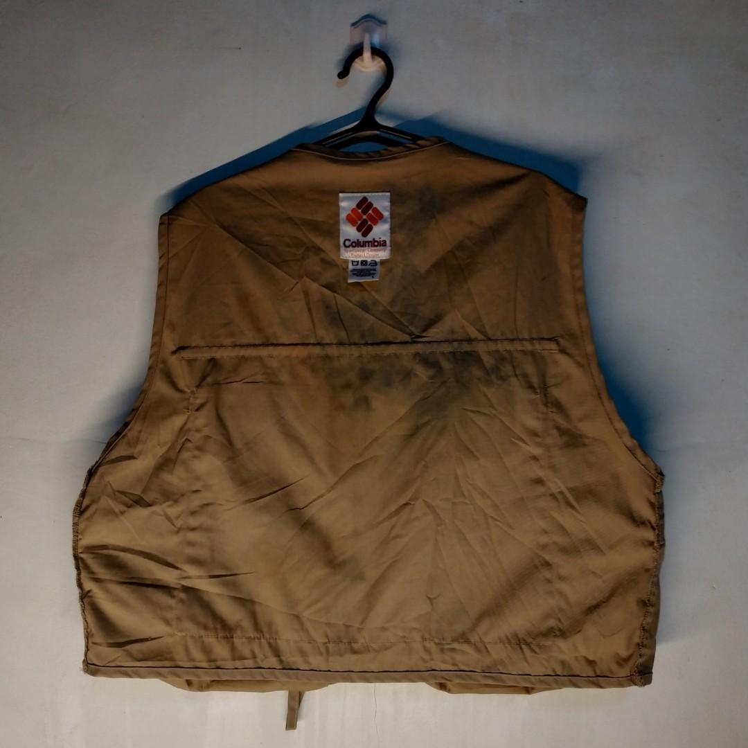 Vintage Columbia Fishing Vest, Men's Fashion, Tops & Sets, Formal Shirts on  Carousell