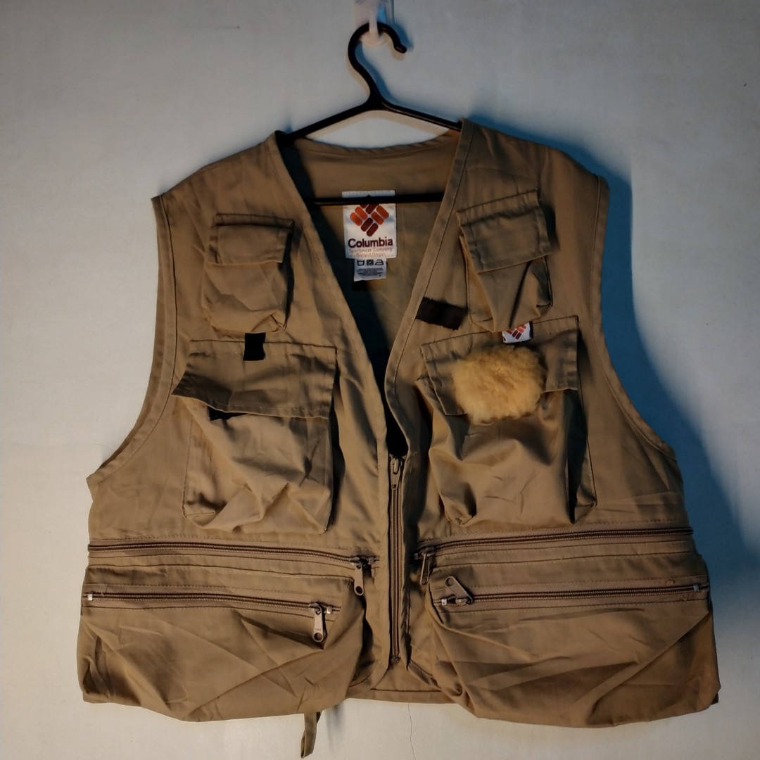 Vintage Columbia Fishing Vest, Men's Fashion, Tops & Sets, Formal Shirts on  Carousell
