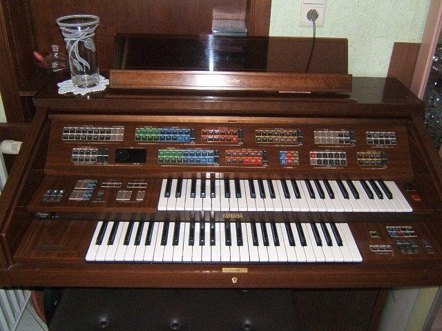 Yamaha Electone FS30 Church Organ 220volts direct plug-in, Hobbies &amp; Toys,  Music &amp; Media, Musical Instruments on Carousell