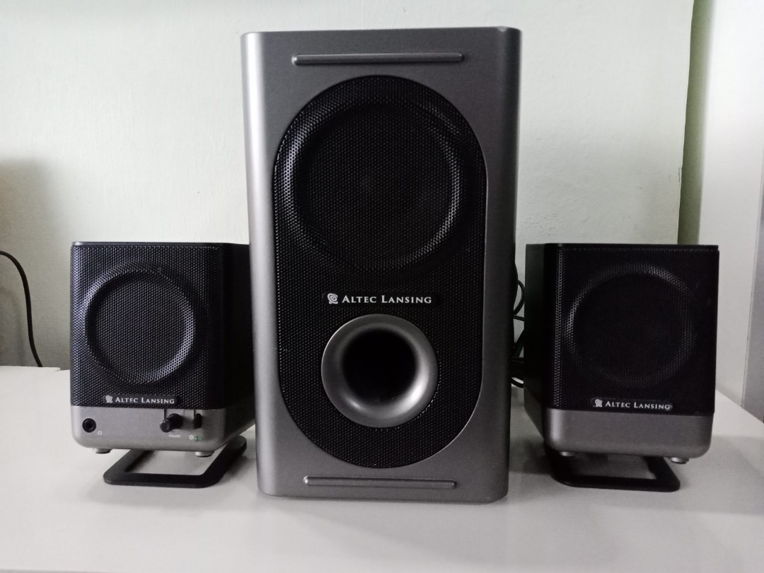 altec lansing 221 speakers