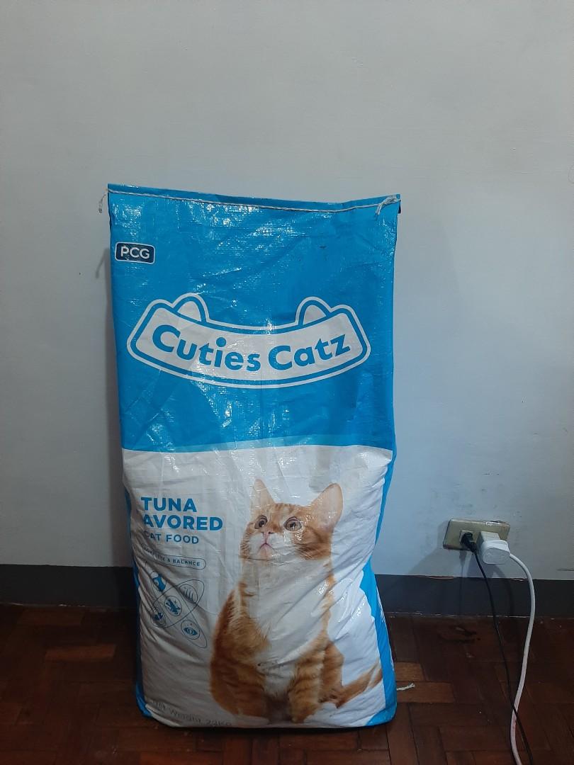 Cat Food 22kg Cuties Catz Free Delivery In Las Pinas City Paranaque Alabang Bacoor Pets Supplies Pet Food On Carousell