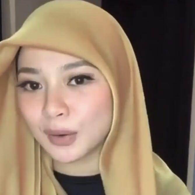 Chiffon Silk By Wawawien Collections Muslimah Fashion Scarves On Carousell Chiffon Silk By Wawawien Collections Muslimah Fashion Scarves On Carousell