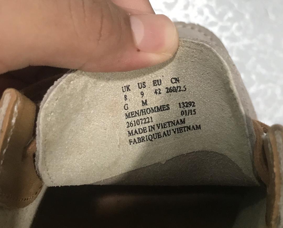 Clarks (Category: Dress shoes) located in Ampang. Submitted by guiltypleasure69 (Listing ID 1010915133, Image 3). Description: New Clarks for sale. Still in new condition never worn since buying. Size Uk8 and feel free to nego..