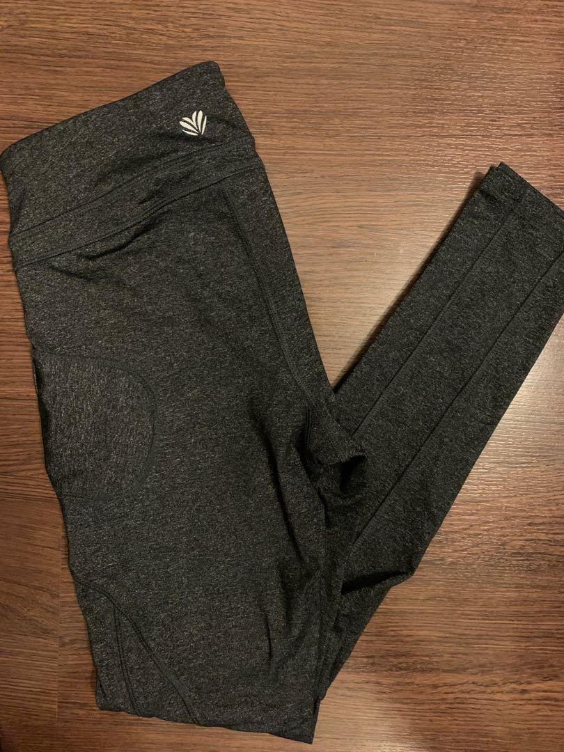 F21 Sports Leggings (Category: Activewear) located in Pateros City. Submitted by prelovedforfun_ (Listing ID 1010772630, Image 2). Description: .