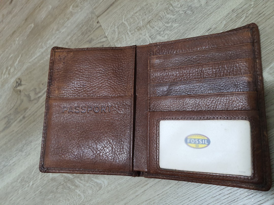 passport holder fossil