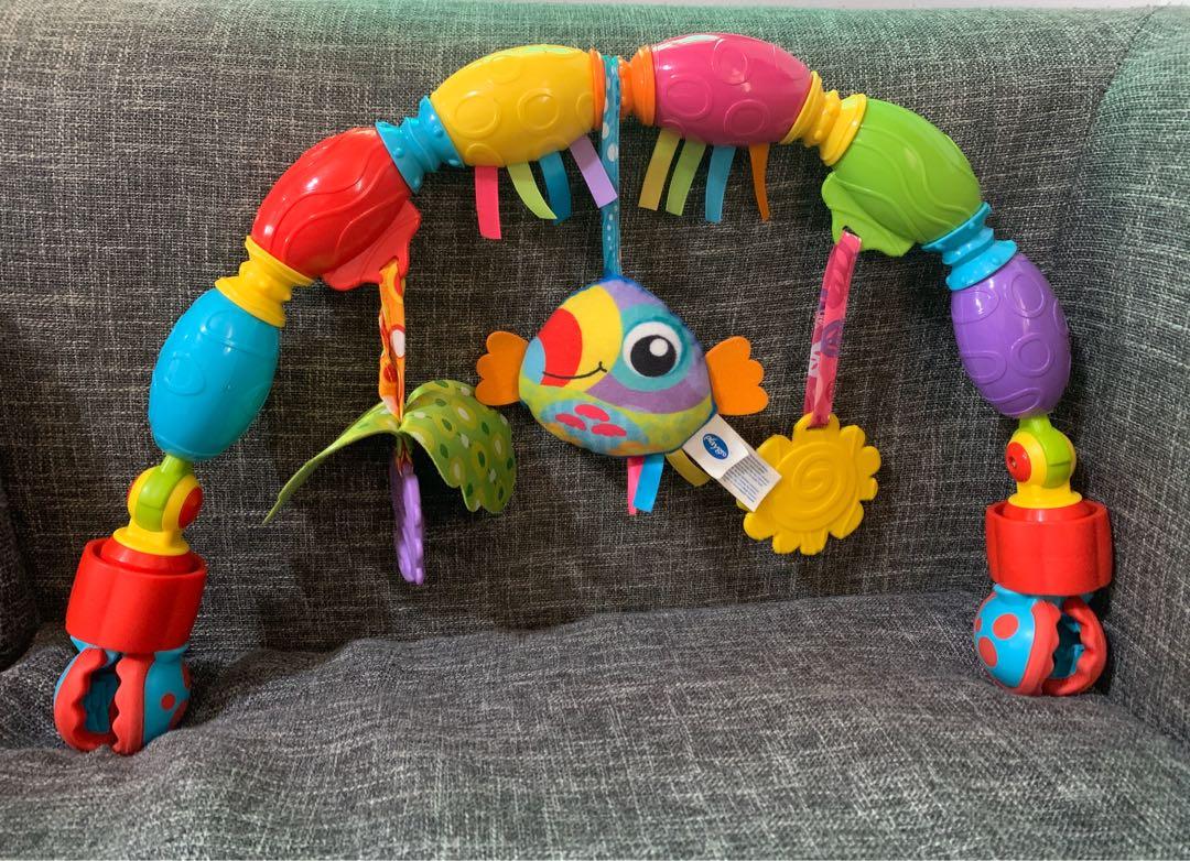 Hanging Toy for Cribs n stroller (Category: Strollers) located in Cebu City. Submitted by stargazer0721 (Listing ID 1010809914, Image 1). Description: Bought in Baby Company for 1499 pesos Good for strollers and Cribs Good condition .