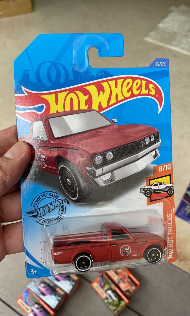 hotwheel datsun