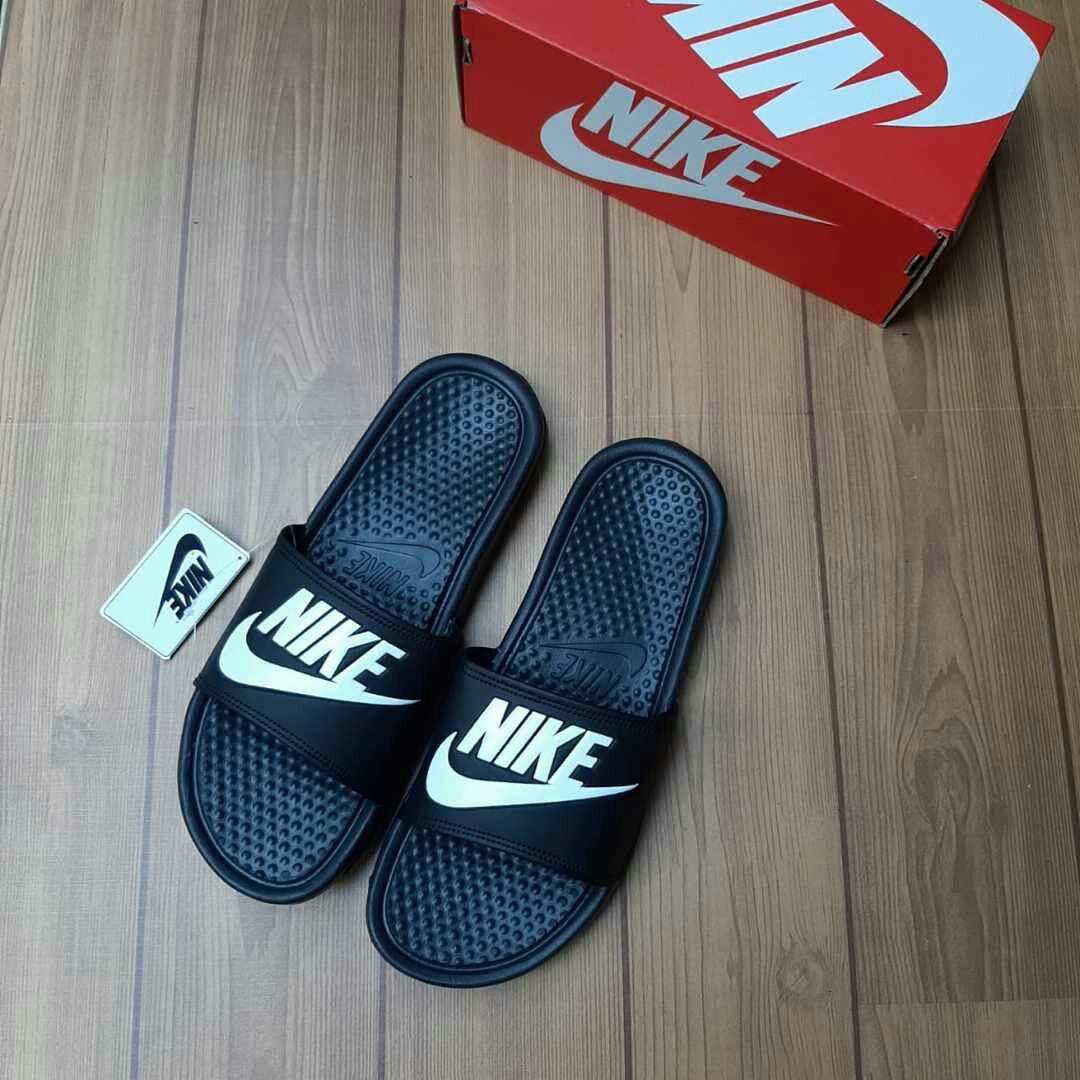 sandal nike benassi original