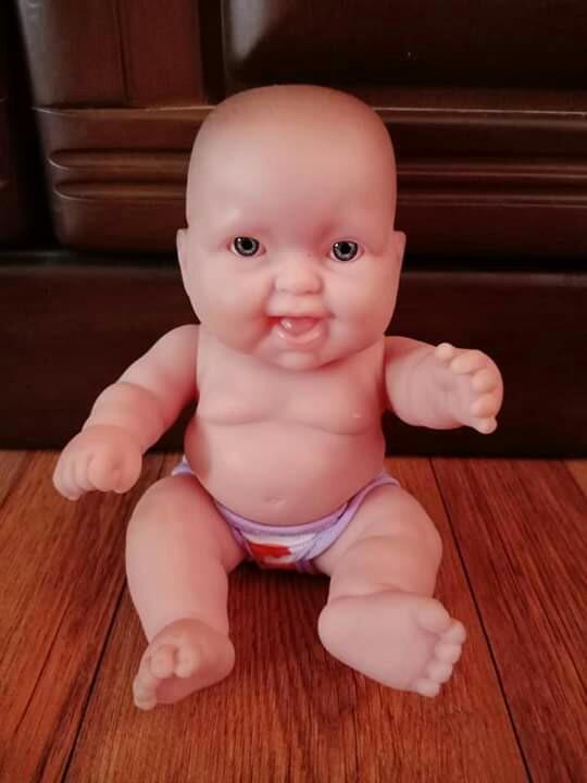 Original US Berenguer Doll (Category: Kids Toys) located in Davao. Submitted by japan_ameri_kawaii_store (Listing ID 1010985287, Image 1). Description: Full Vinyl Doll Size 8.5 inches No flaws BDO Payment only or M.Lhullier JnT courier.