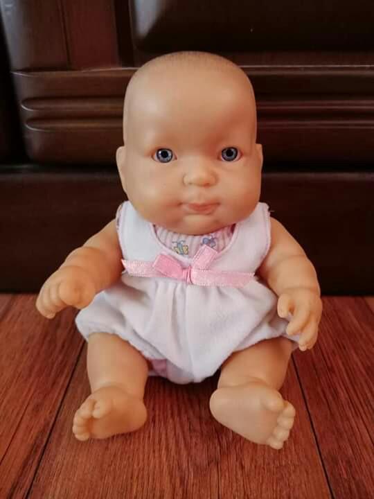 Original US Berenguer Doll (Category: Kids Toys) located in Davao. Submitted by japan_ameri_kawaii_store (Listing ID 1010985330, Image 1). Description: Full Vinyl Doll Size 8.5 inches No flaws BDO Payment only or M.Lhullier JnT courier.