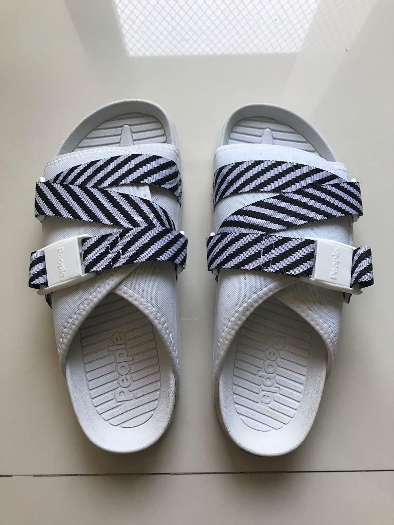 People slippers 2025
