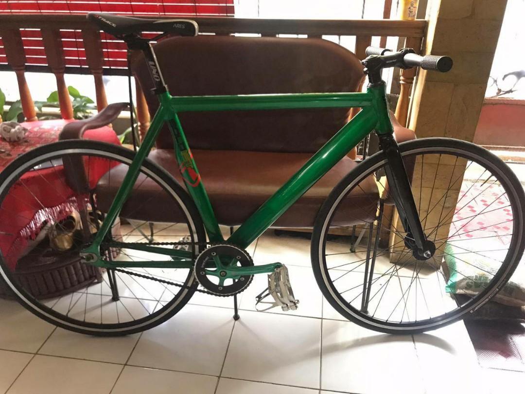 Frame outlet fixie soloist