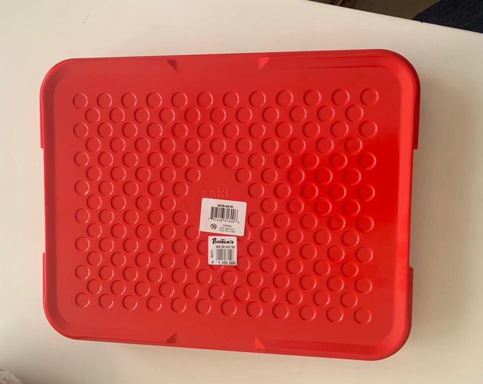 serving tray (Category: Spice & Seasoning) located in Mandaluyong City. Submitted by jeunefille168 (Listing ID 1010785029, Image 2). Description: brand new with tags (never used) serving tray with side handles size: 12.5 x 10 inches color: red original price in rustans php1150 shipping for the account of the buyer payment options: bpi, bdo or gcash no reservations allowed.