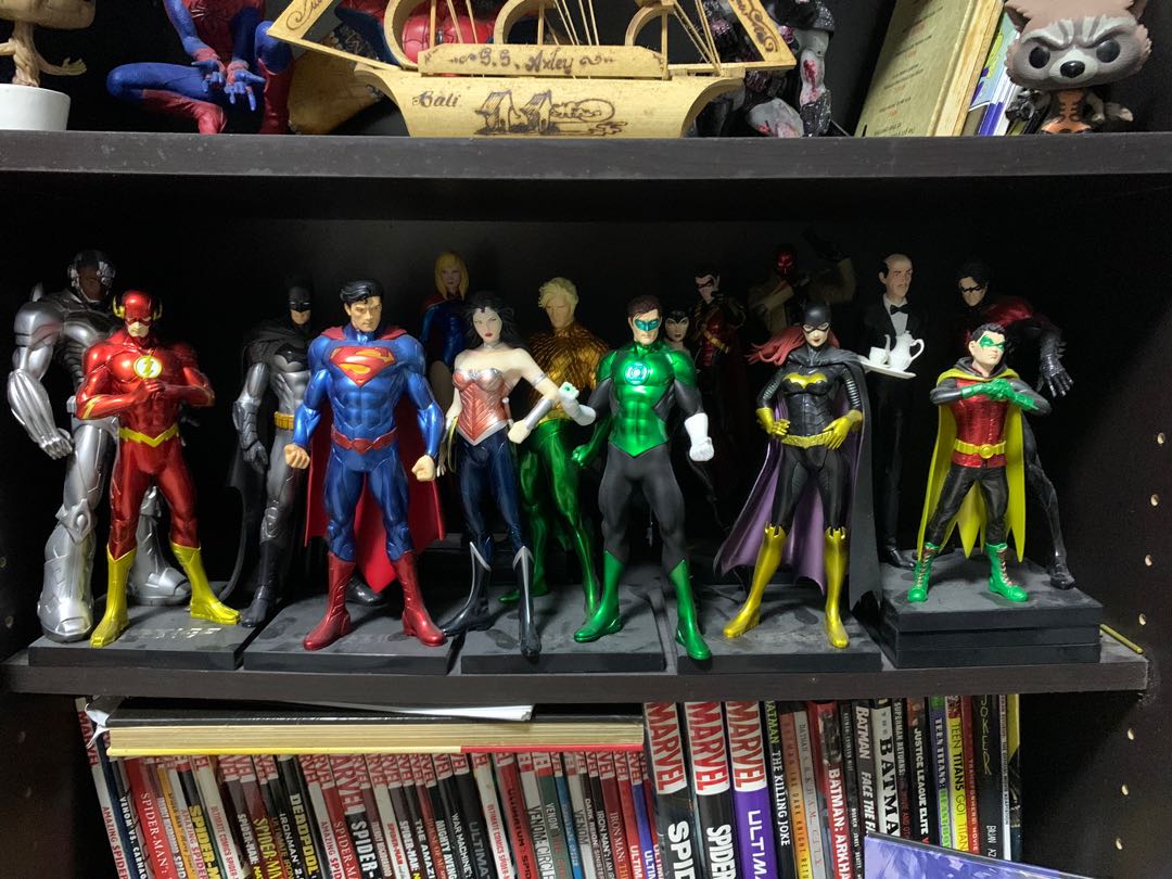 Justice league kotobukiya store