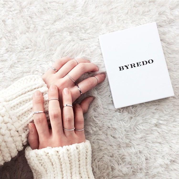 Silver Gold Ring Set Women S Fashion Jewellery Rings On Carousell