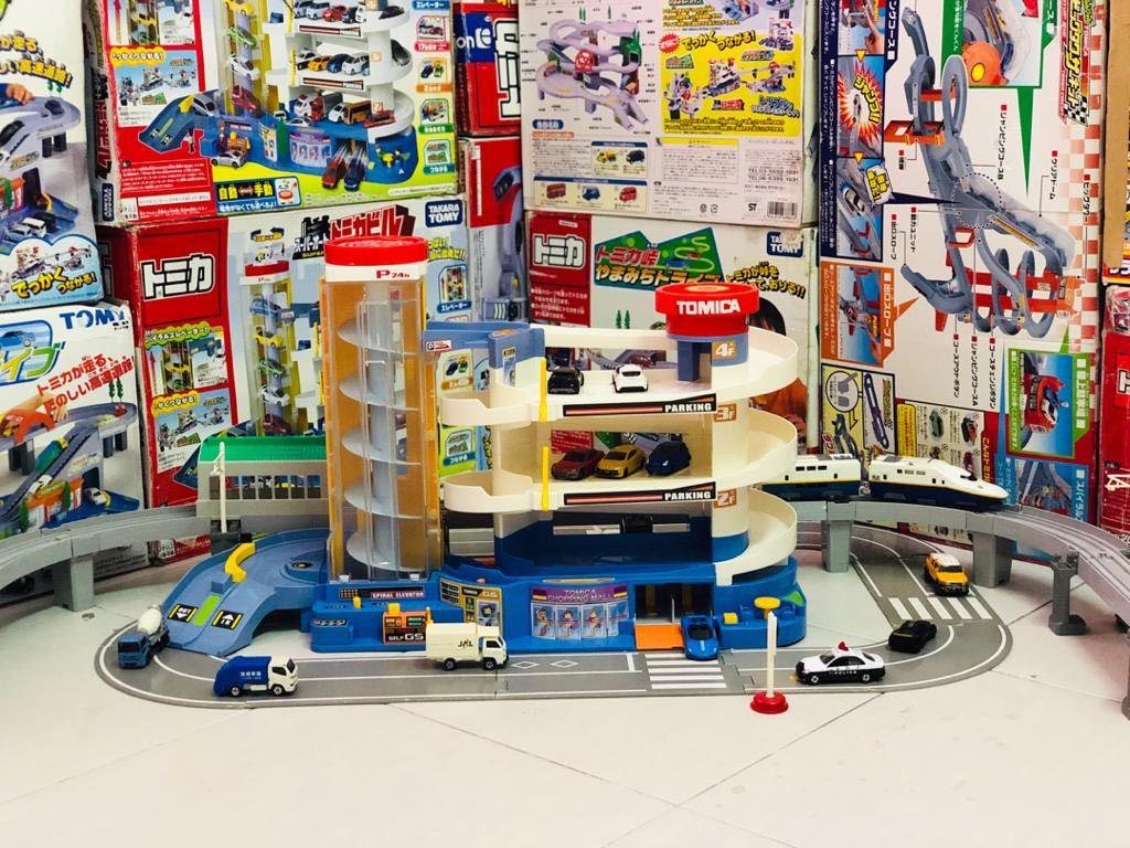 tomica auto parking garage