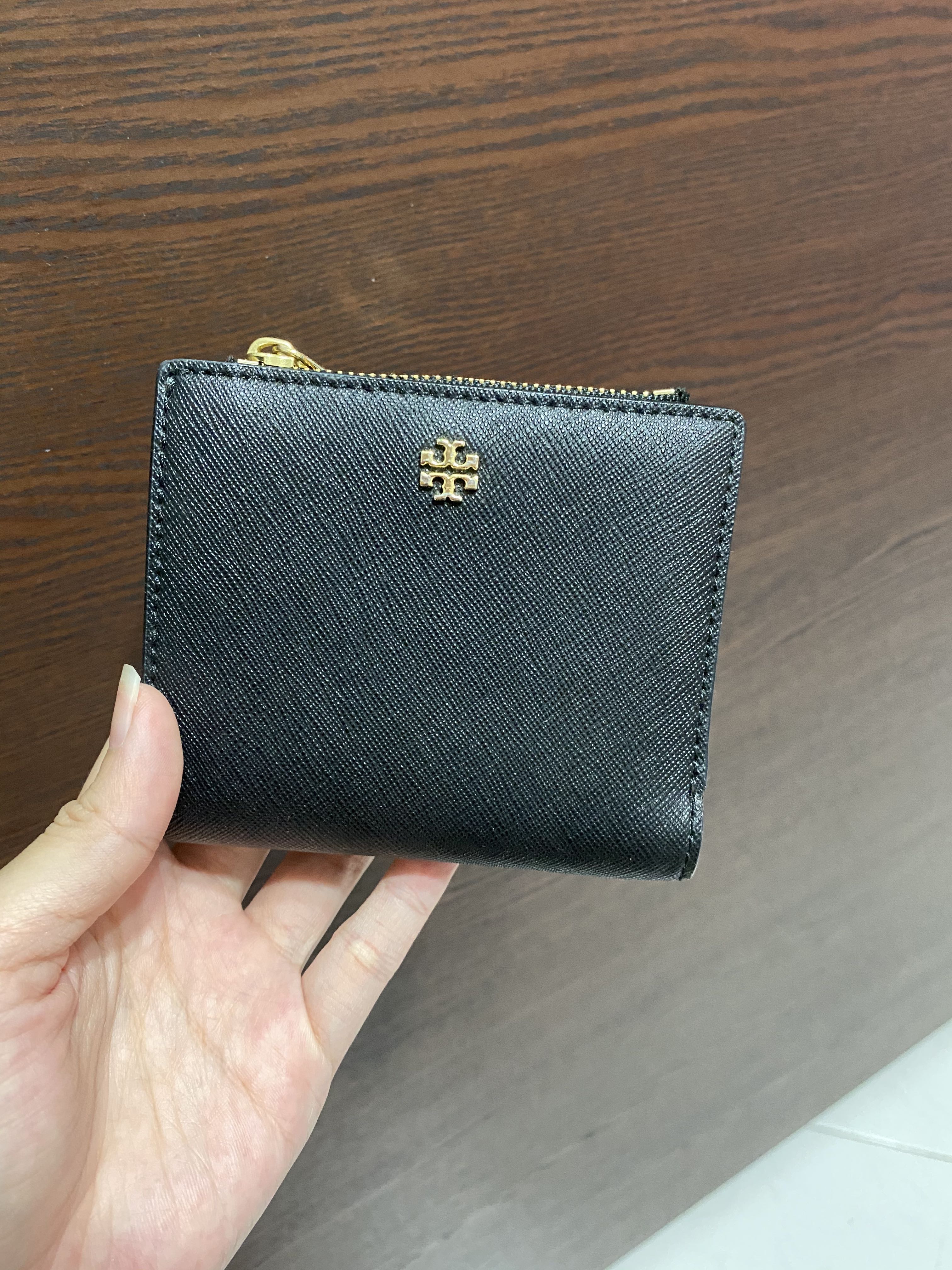 Tory Burch Black Mini Compact Wallet, Luxury, Bags & Wallets on Carousell