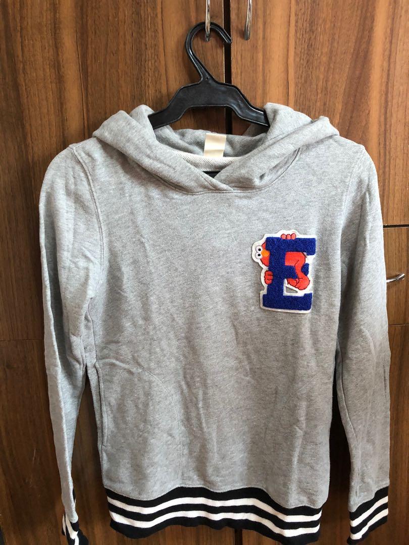 uniqlo elmo hoodie