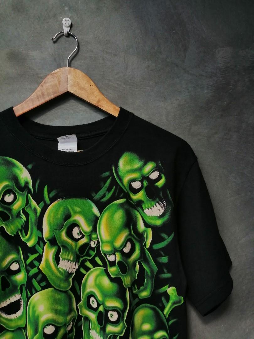 skull pile tee