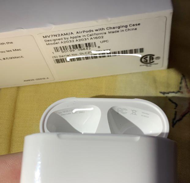 ‼️ AirPods 2 Charging Case ONLY ‼️ (Category: Portable Audio Accessories) located in Mandaluyong City. Submitted by lady.lannister (Listing ID 1017352226, Image 3). Description: ‼️ AirPods 2 Charging Case ONLY ‼️ 💯 Original 👉Non-Wireless 👉Bought last Feb 10, 2020 only 👉With original box showing exact serial number on the case 🙅‍♀️ No AirPods, Just the case Lang ‼️Works with Gen 1 or Gen 2‼️ 3500 fixed price ❤️ This can be a replacement for y
