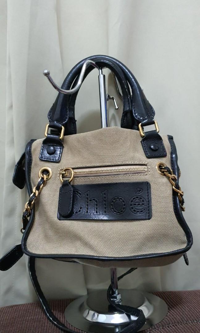 💯 Authentic Chloe 2 way bag (Category: Luxury Bags & Wallets) located in Quezon City. Submitted by brand_bargains (Listing ID 1016279304, Image 1). Description: needs cleaning has minor flaws but still looks very pretty.